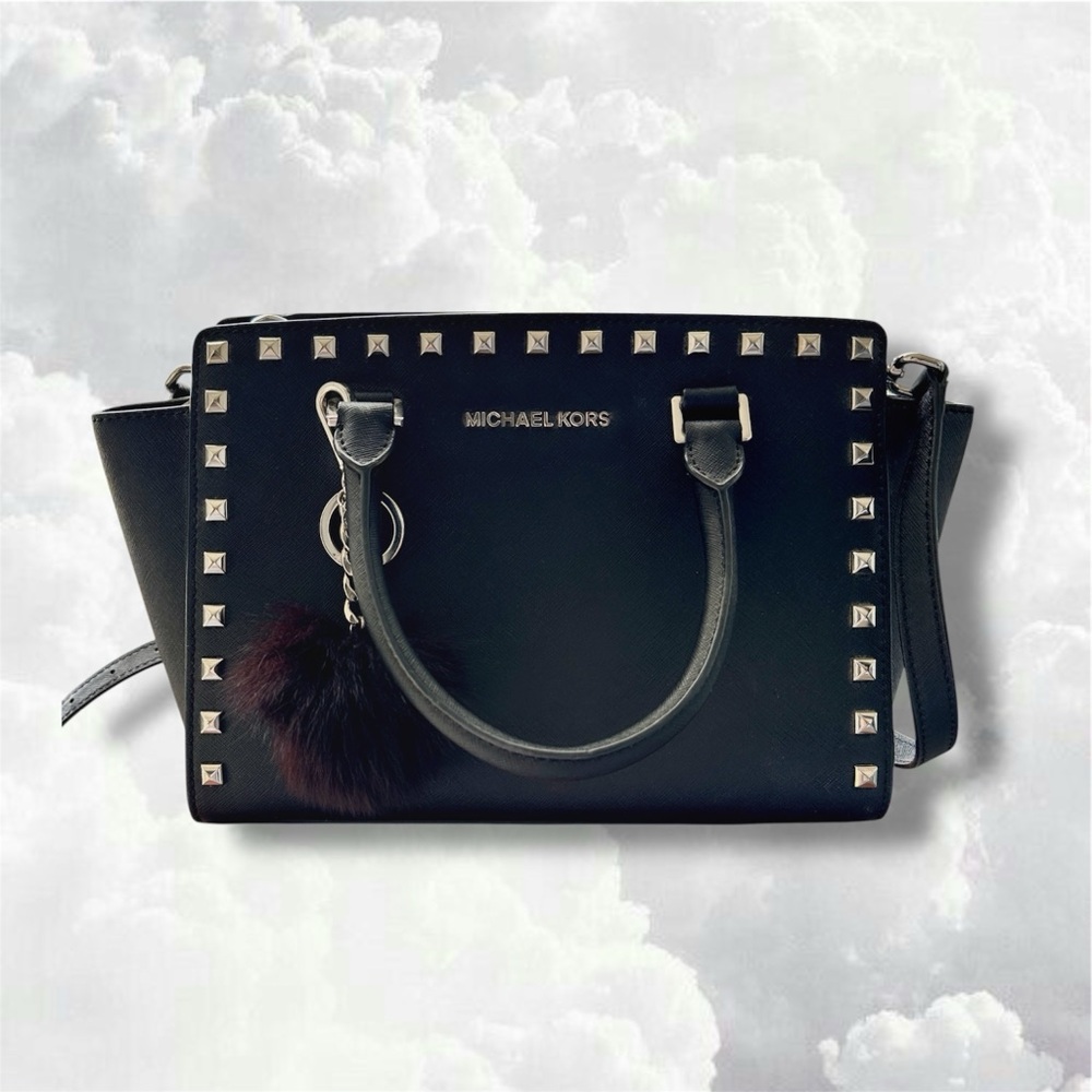 ⭐️Michael Kors Selma Studded Medium Bag in HTF silver hardware